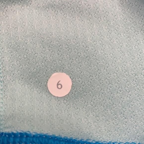 Lululemon tank - Picture 4 of 4